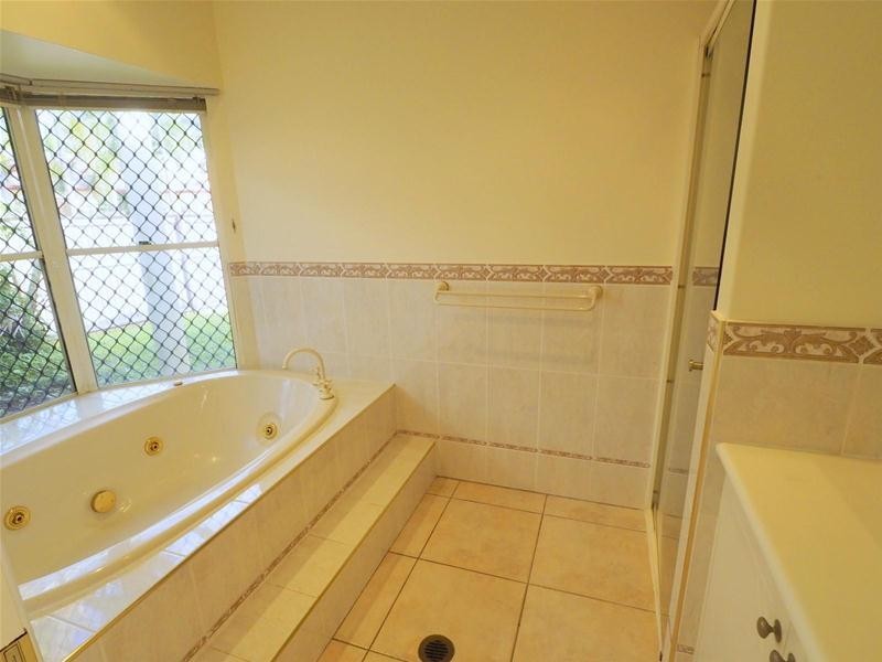 14 Echo Close, Mount Sheridan QLD 4868