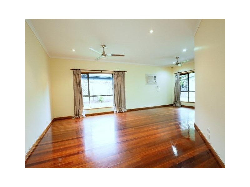 4 Ebony Street, Redlynch QLD 4870