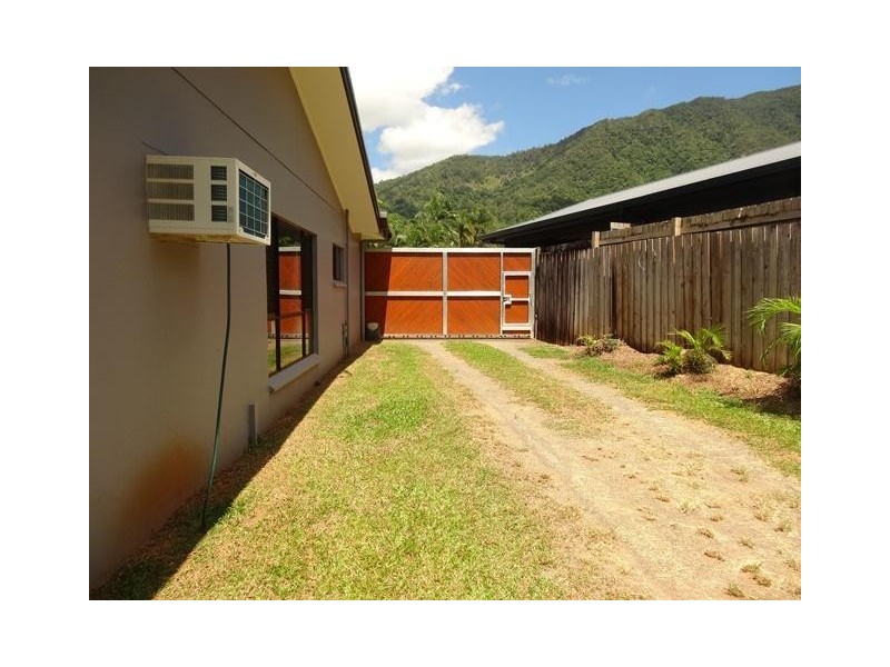 4 Ebony Street, Redlynch QLD 4870