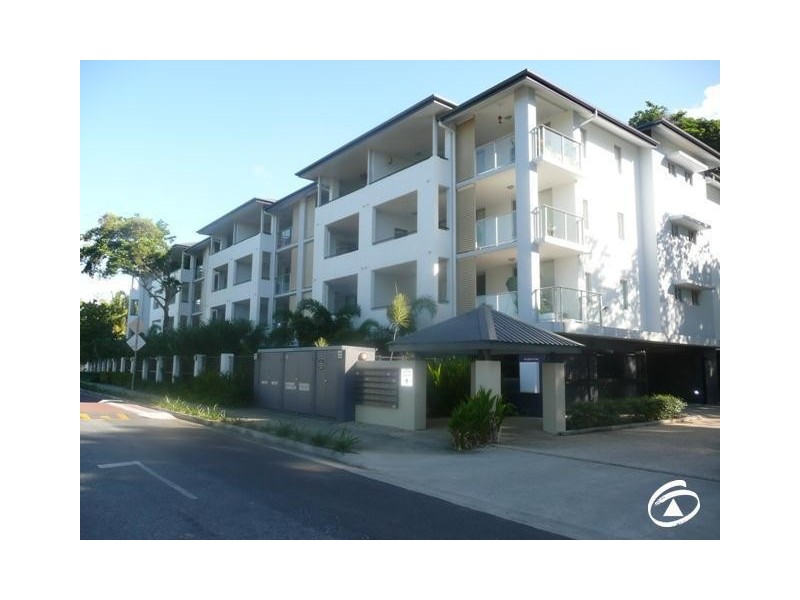 6/9-11 McLean Street, Cairns North QLD 4870