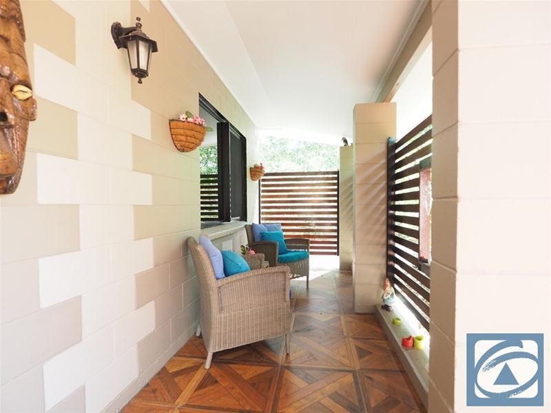 25 Mulligan Street, Manoora QLD 4870