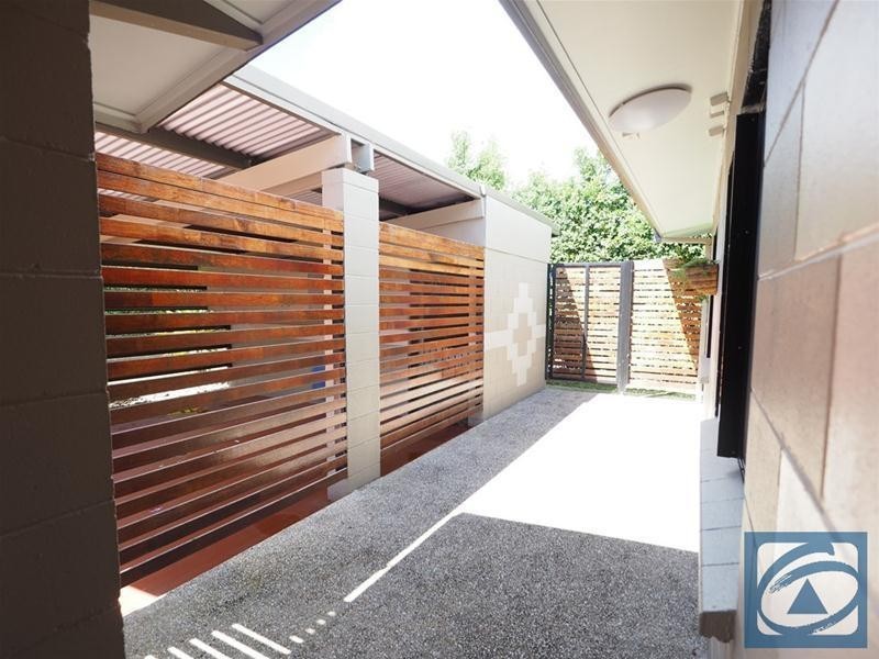 25 Mulligan Street, Manoora QLD 4870