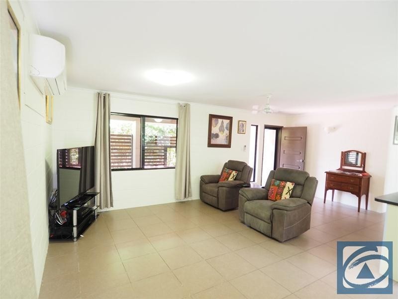 25 Mulligan Street, Manoora QLD 4870