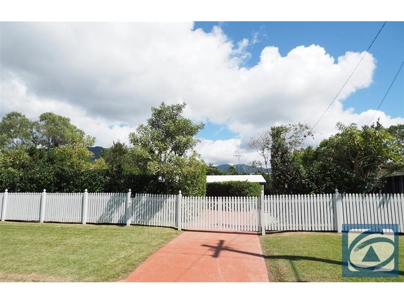 25 Mulligan Street, Manoora QLD 4870