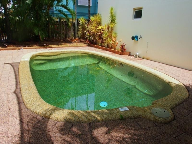 2/33 Balaclava Road, Earlville QLD 4870