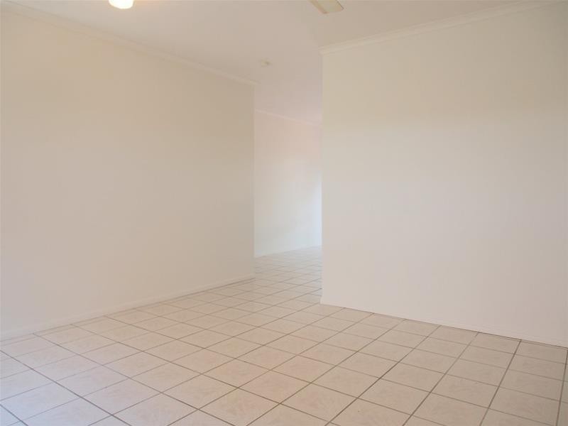 2/33 Balaclava Road, Earlville QLD 4870