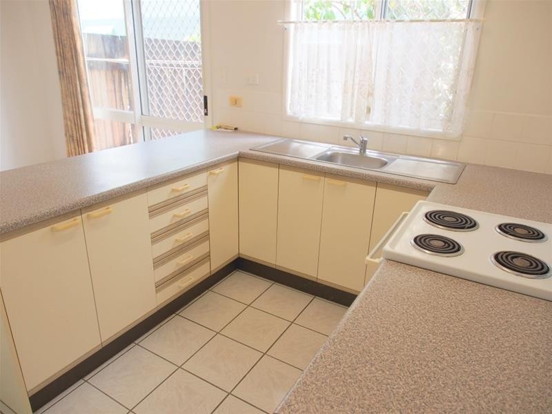 2/33 Balaclava Road, Earlville QLD 4870