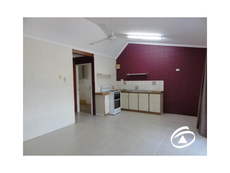 8/34-44 Boland Street, Westcourt QLD 4870