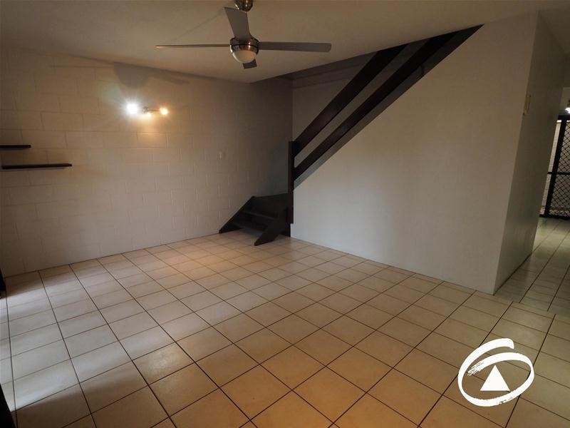 8/323 Mcleod Street, Cairns North QLD 4870