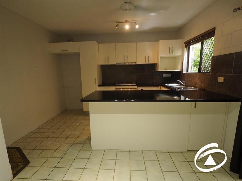 8/323 Mcleod Street, Cairns North QLD 4870