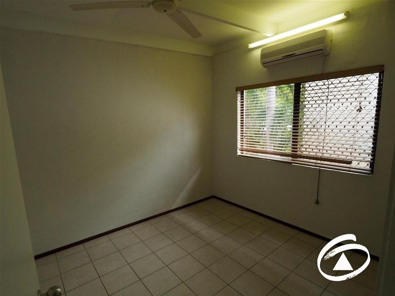 8/323 Mcleod Street, Cairns North QLD 4870