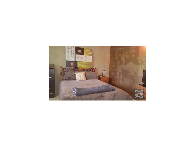 8/323 Mcleod Street, Cairns North QLD 4870