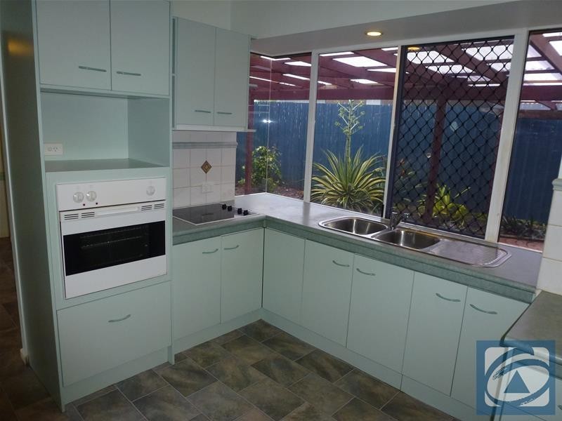 8 Loridan Drive, Brinsmead QLD 4870