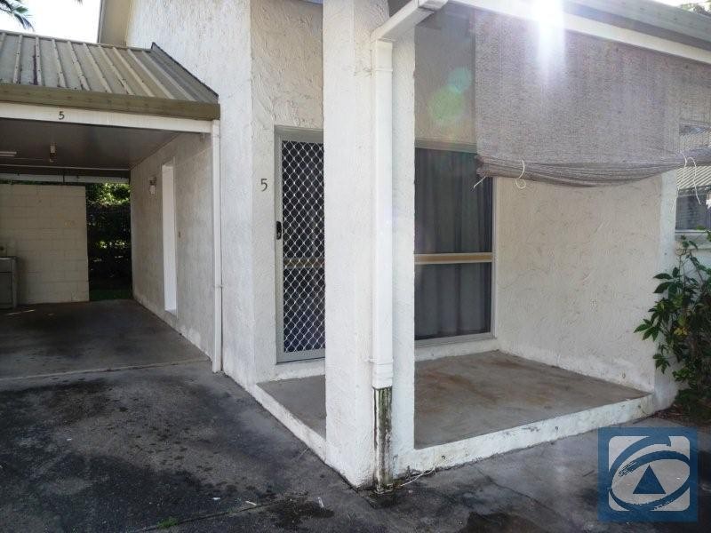 5/6 Crathern Close, Edge Hill QLD 4870