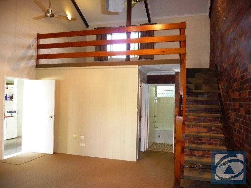 5/6 Crathern Close, Edge Hill QLD 4870