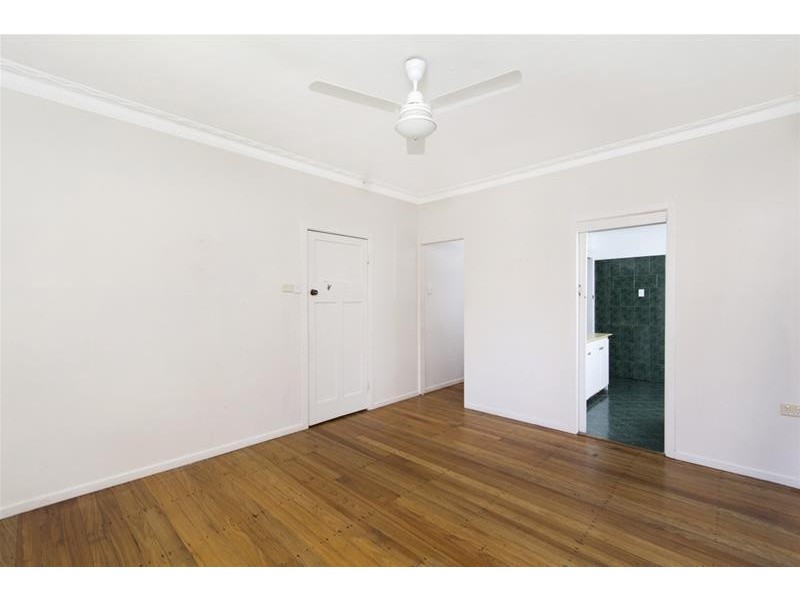 15 Moody Street, Manoora QLD 4870