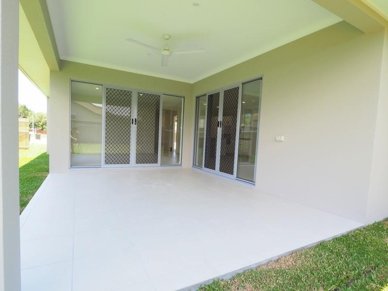 9 Bluecove Circuit, Trinity Park QLD 4879