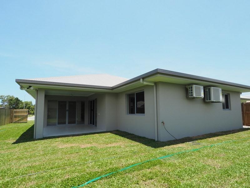 9 Bluecove Circuit, Trinity Park QLD 4879