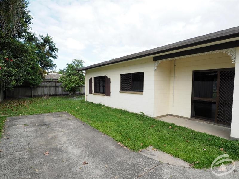 2/18 Turner  Street, Whitfield QLD 4870