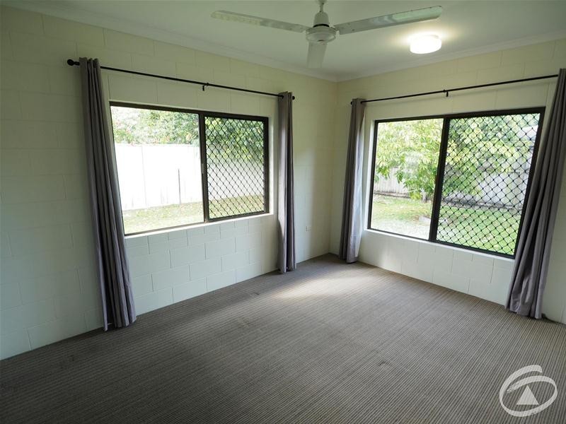 2/18 Turner  Street, Whitfield QLD 4870