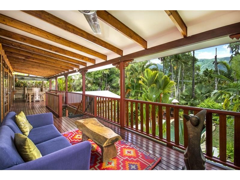 15 Granite Close, Brinsmead QLD 4870