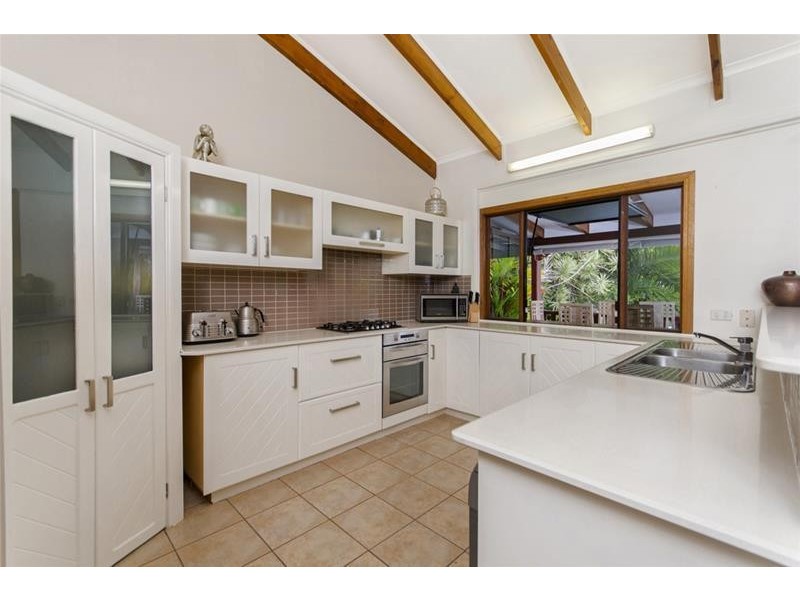 15 Granite Close, Brinsmead QLD 4870