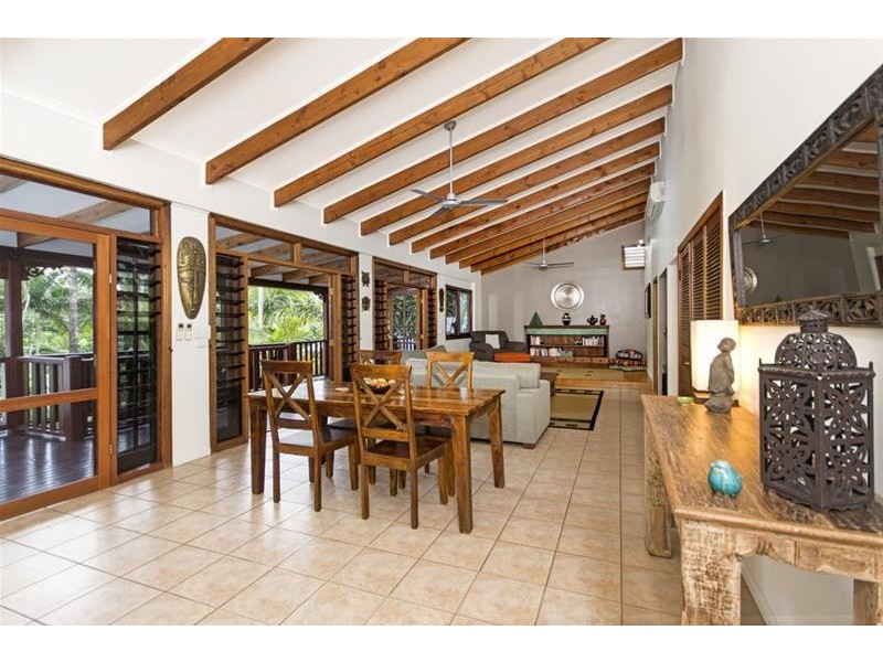 15 Granite Close, Brinsmead QLD 4870