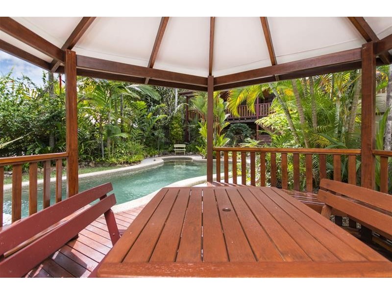 15 Granite Close, Brinsmead QLD 4870