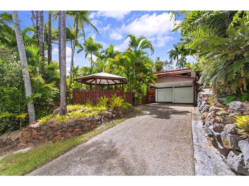 15 Granite Close, Brinsmead QLD 4870