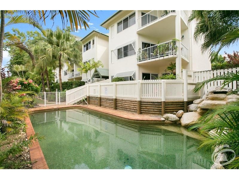 3/98-100 Moore  Street, Trinity Beach QLD 4879