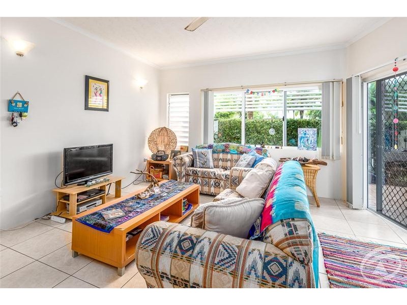 3/98-100 Moore  Street, Trinity Beach QLD 4879
