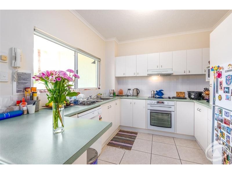 3/98-100 Moore  Street, Trinity Beach QLD 4879