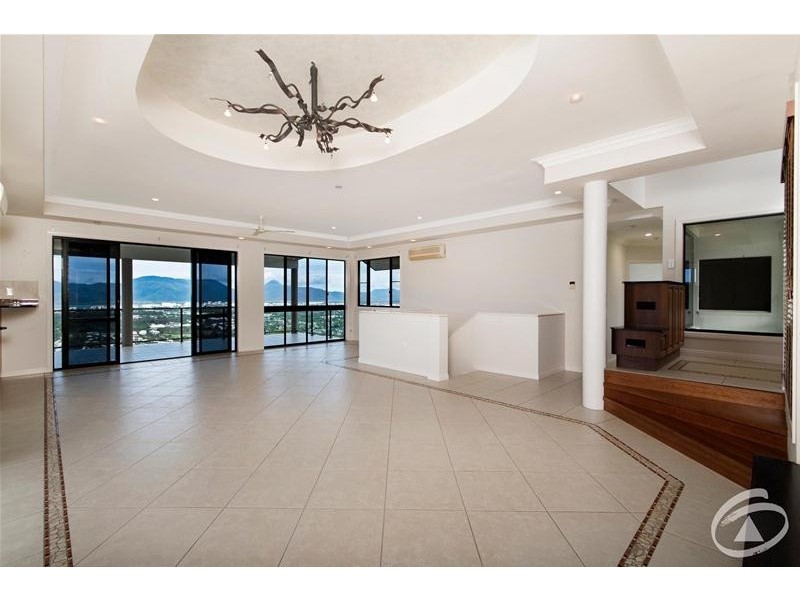 18 The Peak, Brinsmead QLD 4870