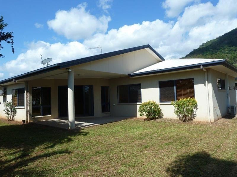 14 Russelia Street, Redlynch QLD 4870