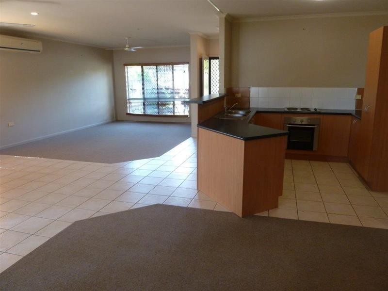 14 Russelia Street, Redlynch QLD 4870