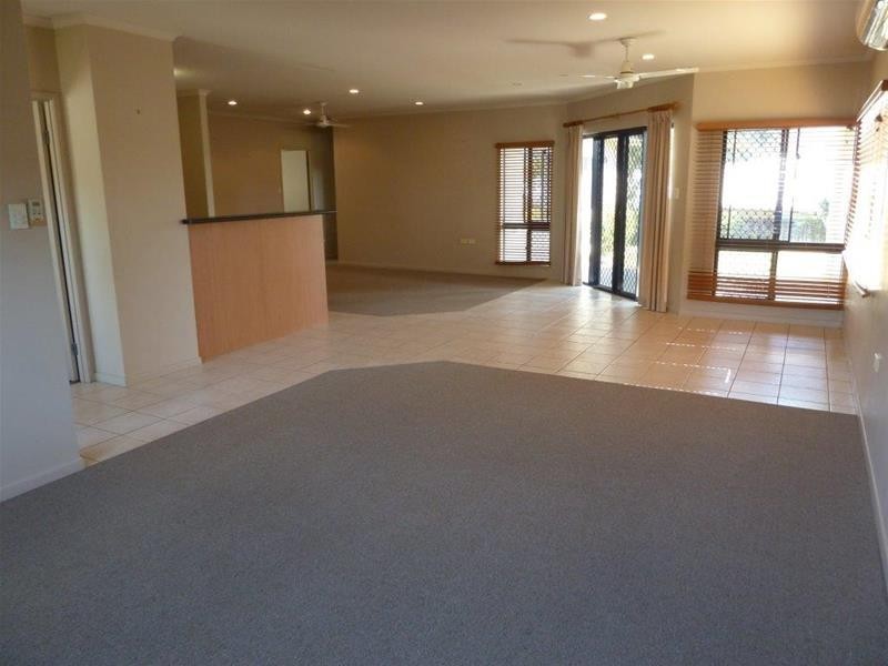 14 Russelia Street, Redlynch QLD 4870