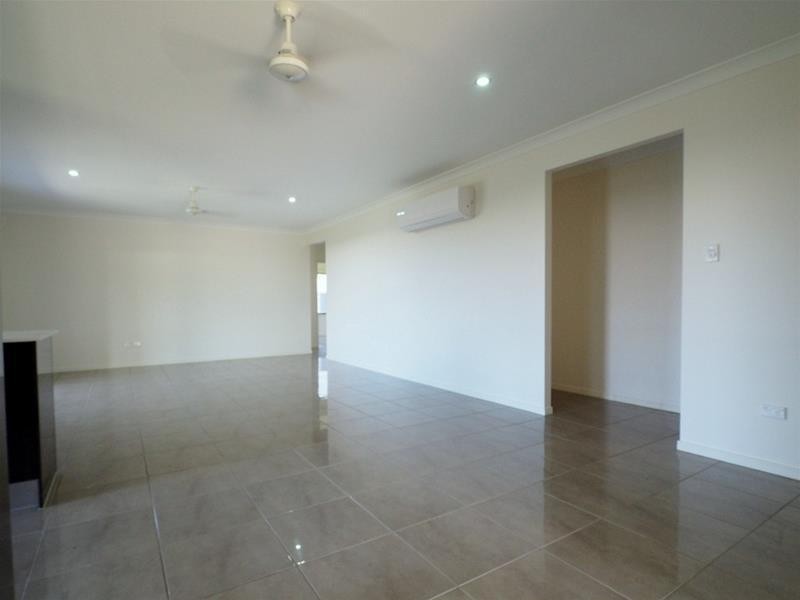 17 Anson Street, Bentley Park QLD 4869