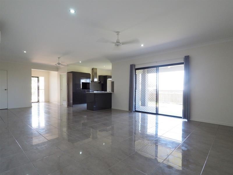 17 Anson Street, Bentley Park QLD 4869