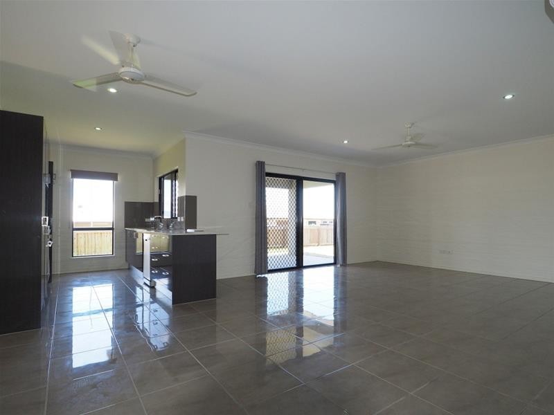 17 Anson Street, Bentley Park QLD 4869