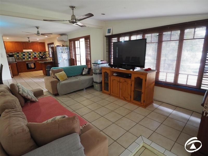 15 Dalziel Street, Stratford QLD 4870