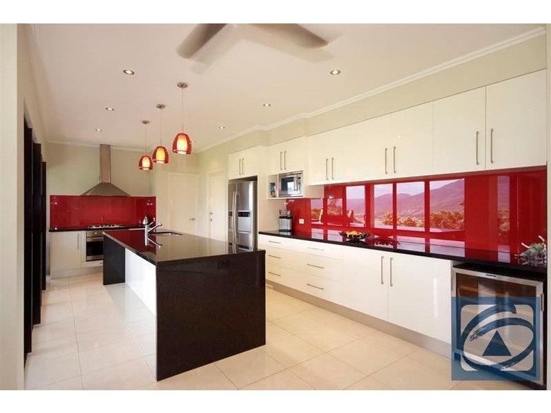 17 The Peak Road, Brinsmead QLD 4870