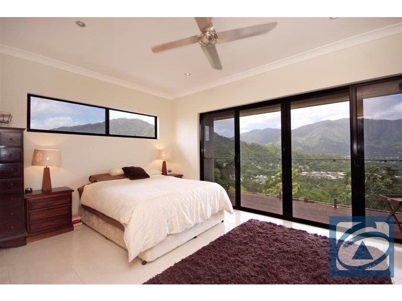 17 The Peak Road, Brinsmead QLD 4870