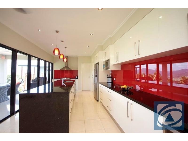 17 The Peak Road, Brinsmead QLD 4870