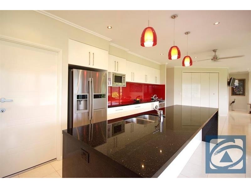 17 The Peak Road, Brinsmead QLD 4870