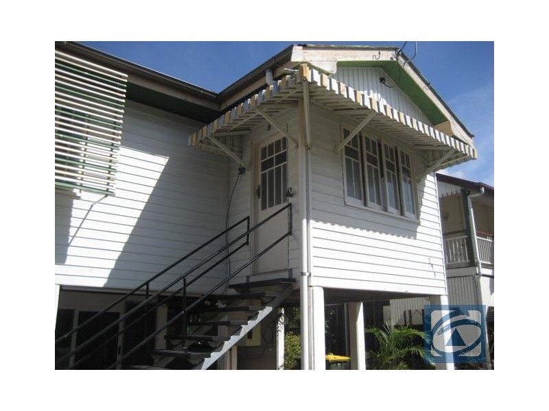 293 McLeod Street, Cairns North QLD 4870