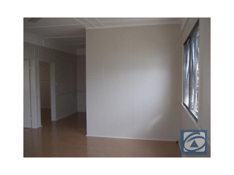 293 McLeod Street, Cairns North QLD 4870