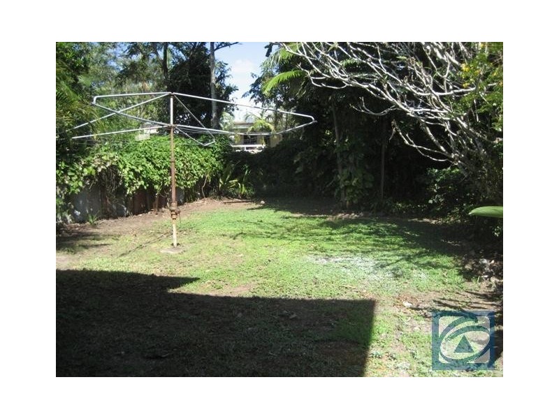 293 McLeod Street, Cairns North QLD 4870