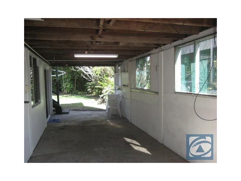 293 McLeod Street, Cairns North QLD 4870