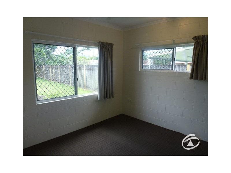 8 Mangano Close, Brinsmead QLD 4870