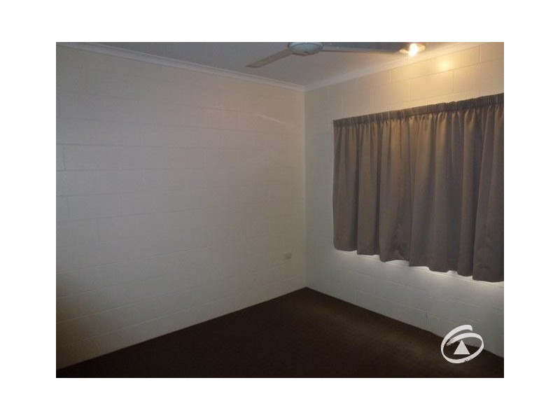 8 Mangano Close, Brinsmead QLD 4870